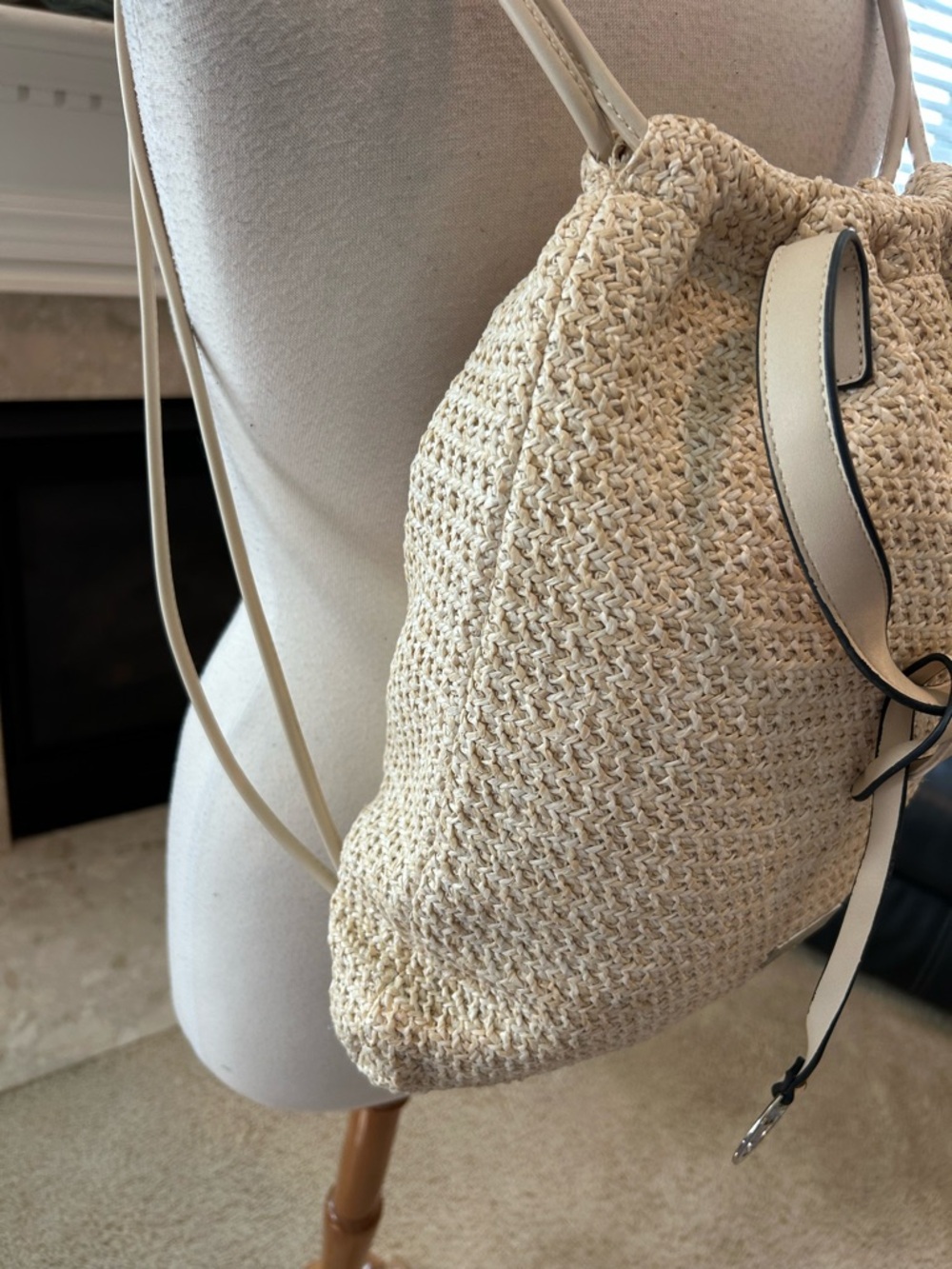 Amiani Woven Convertible Bag/Backpack - Picture 5 of 12